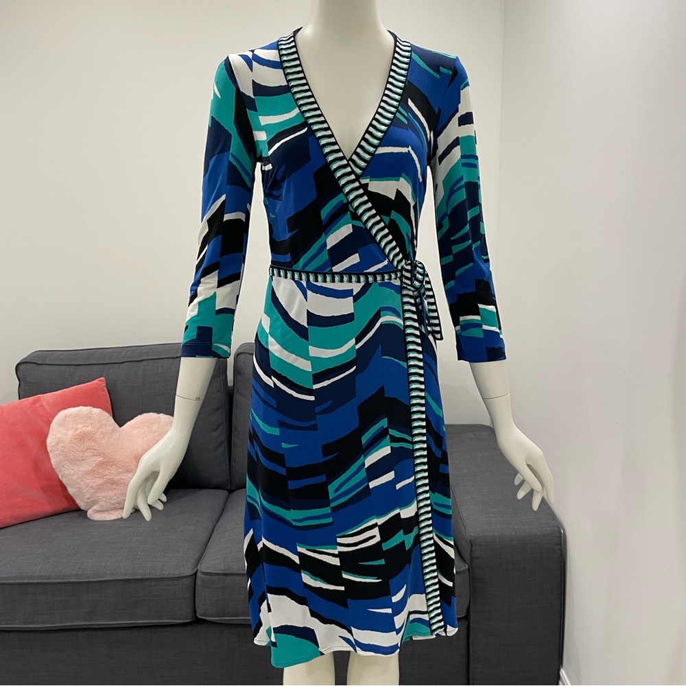 BCBGMaxAzria Wrap Dress Size XXS